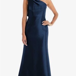 Elegant Navy Blue One-Shoulder Dress